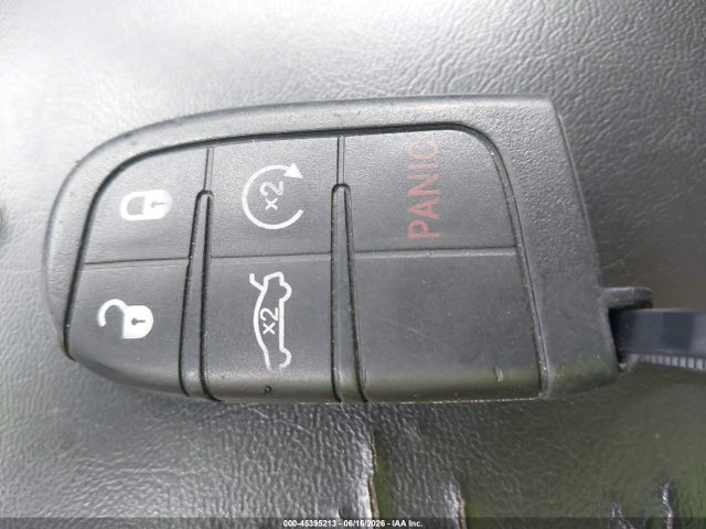 Продажа на аукционе авто 2016 Chrysler 200 Limited, vin: 1C3CCCAB7GN126671, номер лота: 45395213