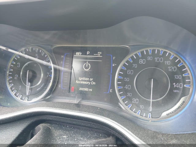 Продажа на аукционе авто 2016 Chrysler 200 Limited, vin: 1C3CCCAB7GN126671, номер лота: 45395213
