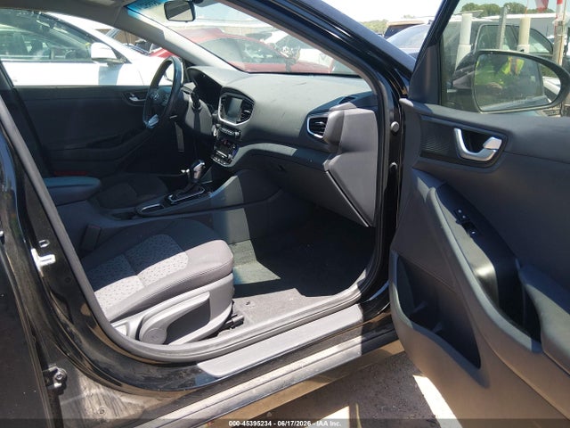45395234 :رقم المزاد ، KMHC75LC8HU054593 vin ، 2017 Hyundai Ioniq Hybrid Sel مزاد بيع
