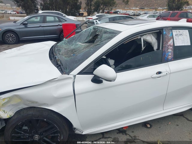 4T1DBADK3SU007528 Toyota CAMRY SE
