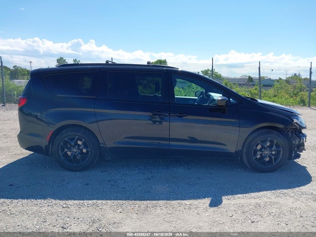 Продажа на аукционе авто 2018 Chrysler Pacifica Touring L, vin: 2C4RC1BG7JR351400, номер лота: 45395247