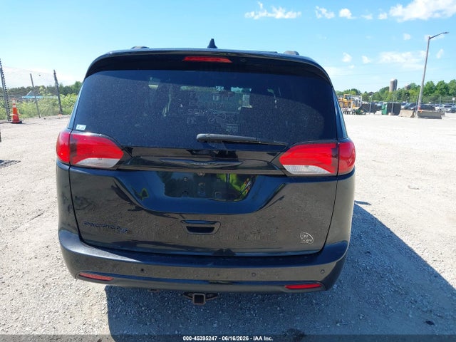 Продажа на аукционе авто 2018 Chrysler Pacifica Touring L, vin: 2C4RC1BG7JR351400, номер лота: 45395247