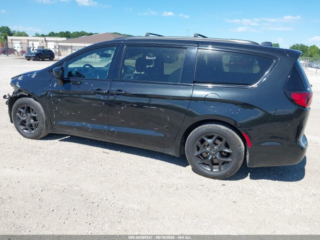 Продажа на аукционе авто 2018 Chrysler Pacifica Touring L, vin: 2C4RC1BG7JR351400, номер лота: 45395247