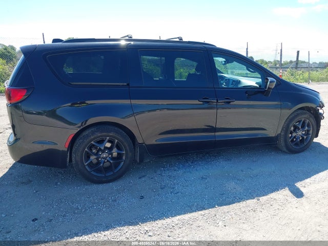 Продажа на аукционе авто 2018 Chrysler Pacifica Touring L, vin: 2C4RC1BG7JR351400, номер лота: 45395247