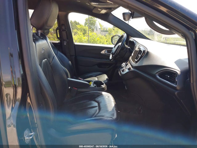 Продажа на аукционе авто 2018 Chrysler Pacifica Touring L, vin: 2C4RC1BG7JR351400, номер лота: 45395247