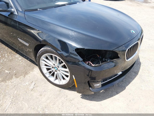 2015 Bmw 750li მანქანა იყიდება აუქციონზე, vin: WBAYE8C55FD782322, აუქციონის ნომერი: 45395256