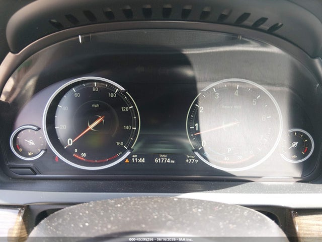 2015 Bmw 750li მანქანა იყიდება აუქციონზე, vin: WBAYE8C55FD782322, აუქციონის ნომერი: 45395256
