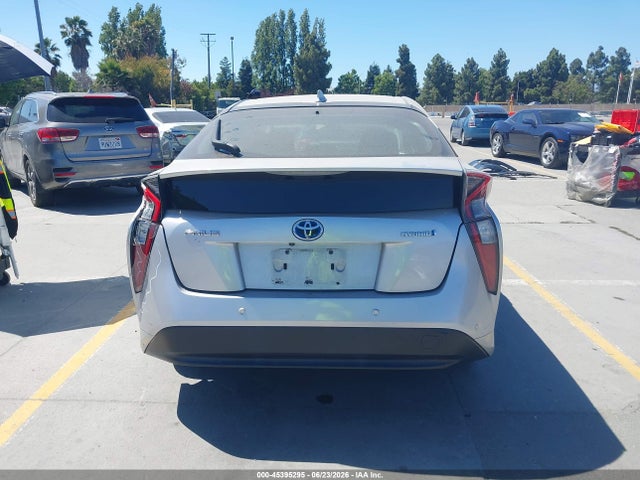 Toyota Prius Two 2017 JTDKBRFU6H3574792 Image 16