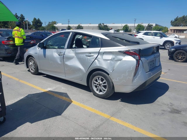 Toyota Prius Two 2017 JTDKBRFU6H3574792 Image 3