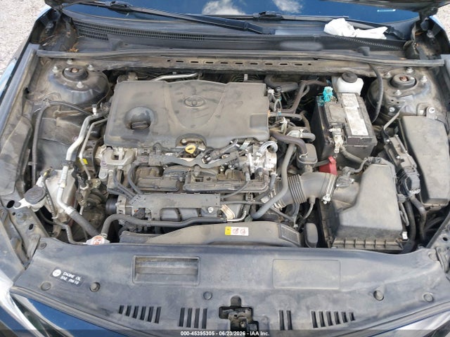 45395305 :رقم المزاد ، 4T1C11AK4NU667827 vin ، 2022 Toyota Camry Le مزاد بيع