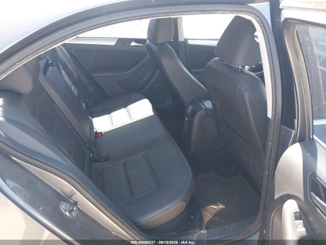 2013 Volkswagen Jetta 2.5l Se მანქანა იყიდება აუქციონზე, vin: 3VWDP7AJ2DM451430, აუქციონის ნომერი: 45395327