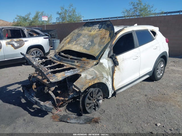 Hyundai Tucson Se Plus 2017 KM8J33A44HU562515 Image 2