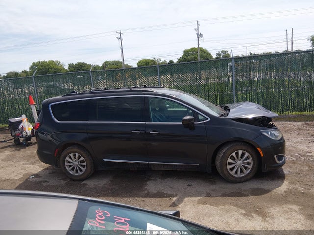 Chrysler Pacifica Touring-l 2017 2C4RC1BG4HR642527 Image 13