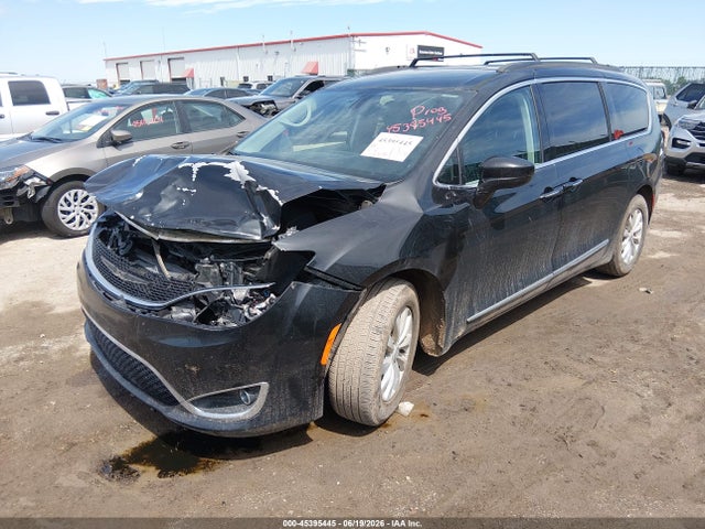 Chrysler Pacifica Touring-l 2017 2C4RC1BG4HR642527 Image 2