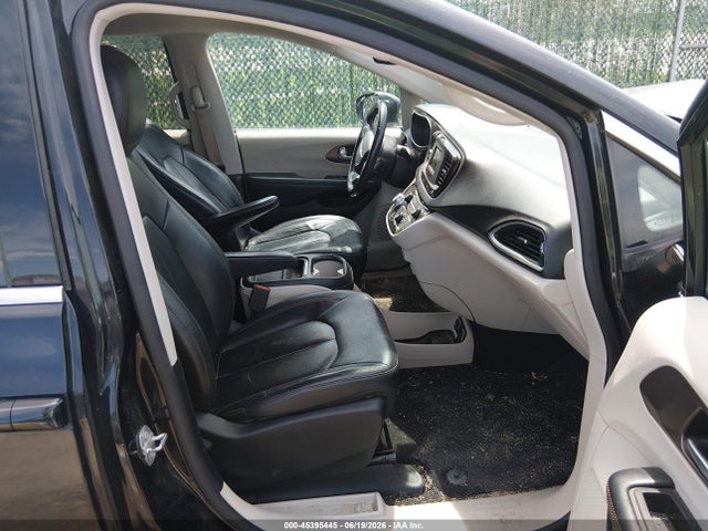 Chrysler Pacifica Touring-l 2017 2C4RC1BG4HR642527 Image 5