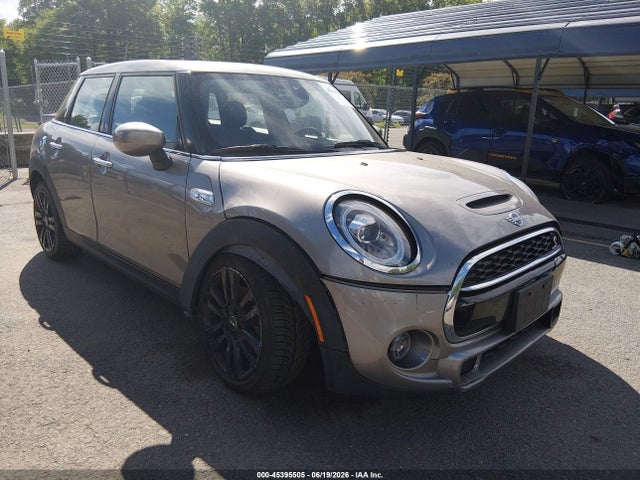 Продаж на аукціоні авто 2020 Mini Hardtop Cooper S, vin: WMWXU9C06L2L39404, номер лоту: 45395505