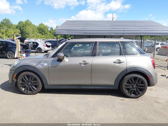 Продаж на аукціоні авто 2020 Mini Hardtop Cooper S, vin: WMWXU9C06L2L39404, номер лоту: 45395505