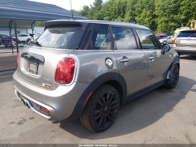 Продаж на аукціоні авто 2020 Mini Hardtop Cooper S, vin: WMWXU9C06L2L39404, номер лоту: 45395505