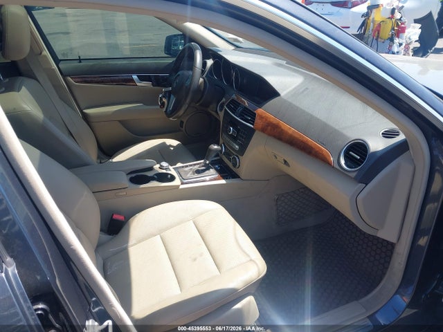 WDDGF8AB3ER321843 Mercedes-Benz C 300 Sport 4matic
