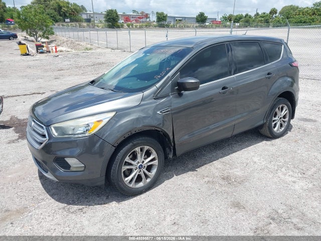 45395577 :رقم المزاد ، 1FMCU0GD1HUB96279 vin ، 2017 Ford Escape Se مزاد بيع