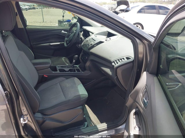 45395577 :رقم المزاد ، 1FMCU0GD1HUB96279 vin ، 2017 Ford Escape Se مزاد بيع