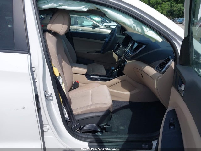 45395585 :رقم المزاد ، KM8J33A41JU669480 vin ، 2018 Hyundai Tucson Sel مزاد بيع