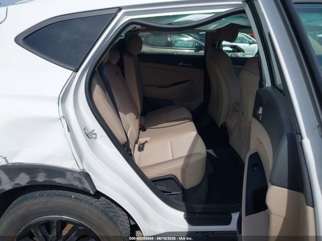 45395585 :رقم المزاد ، KM8J33A41JU669480 vin ، 2018 Hyundai Tucson Sel مزاد بيع