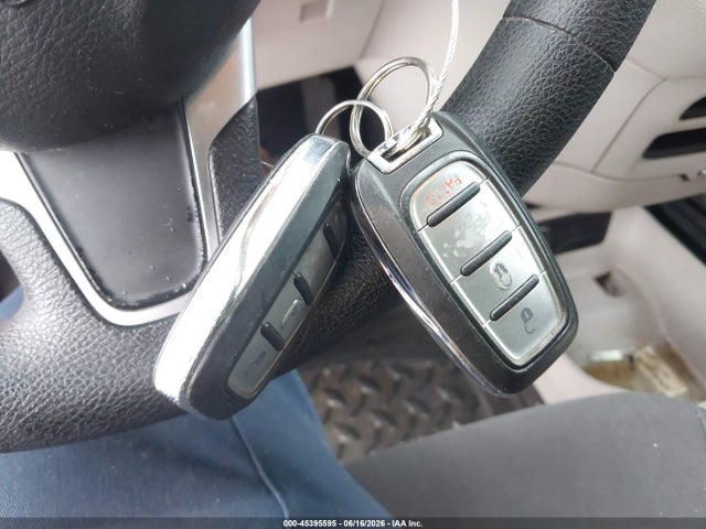 45395595 :رقم المزاد ، 2C4RC1AG4MR513280 vin ، 2021 Chrysler Voyager L مزاد بيع