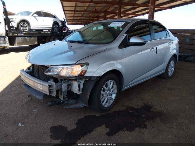Chevrolet Sonic Lt Auto 2017 1G1JD5SH4H4103895 Image 2