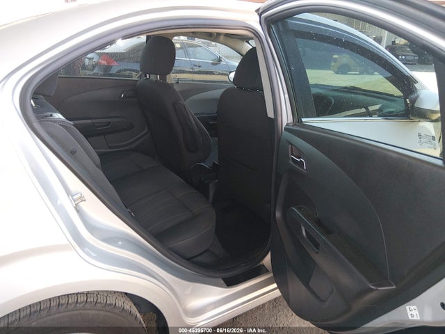 Chevrolet Sonic Lt Auto 2017 1G1JD5SH4H4103895 Image 8