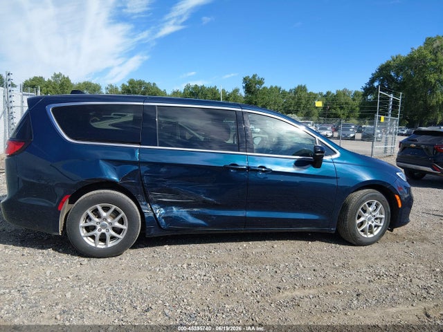 Chrysler Pacifica Select 2025 2C4RC1BG5SR560944 Image 13