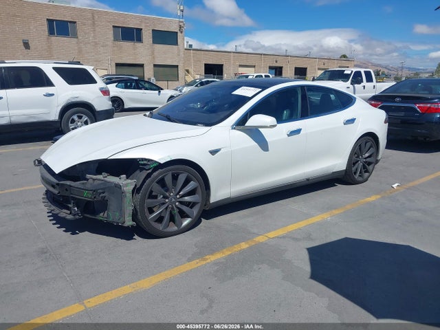 45395772 :رقم المزاد ، 5YJSA1E15GF131742 vin ، 2016 Tesla Model S 60/70/75/85 مزاد بيع