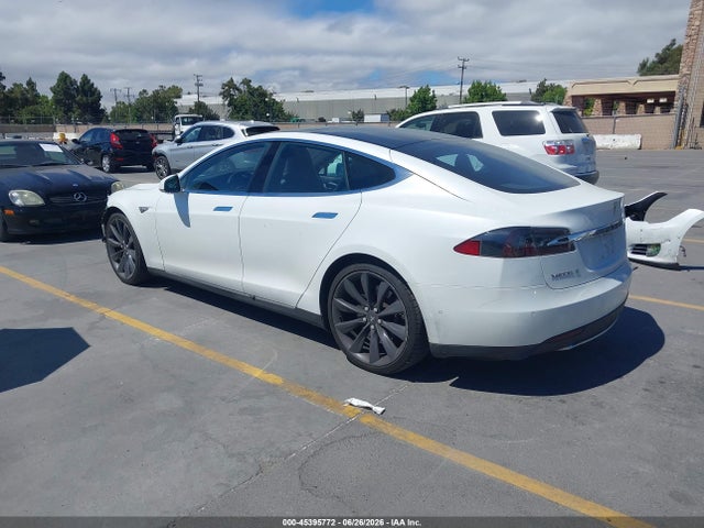 45395772 :رقم المزاد ، 5YJSA1E15GF131742 vin ، 2016 Tesla Model S 60/70/75/85 مزاد بيع