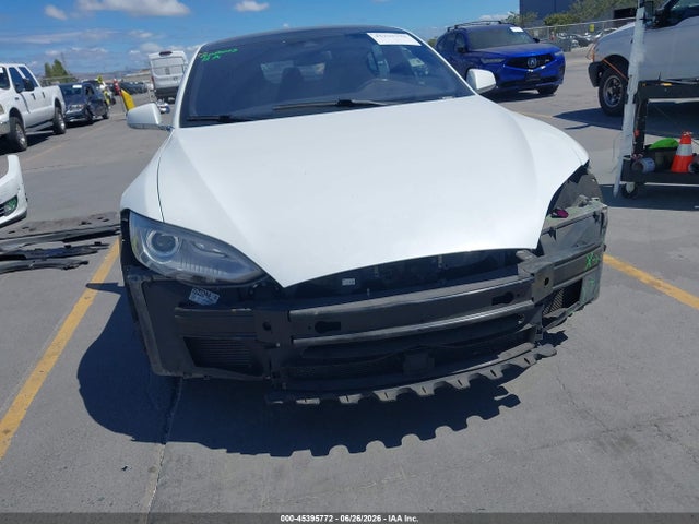 45395772 :رقم المزاد ، 5YJSA1E15GF131742 vin ، 2016 Tesla Model S 60/70/75/85 مزاد بيع