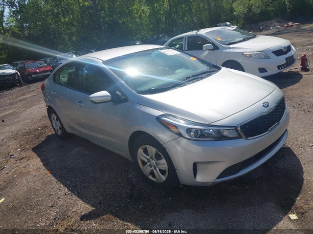 Продажа на аукционе авто 2017 Kia Forte Lx, vin: 3KPFK4A74HE075939, номер лота: 45395796