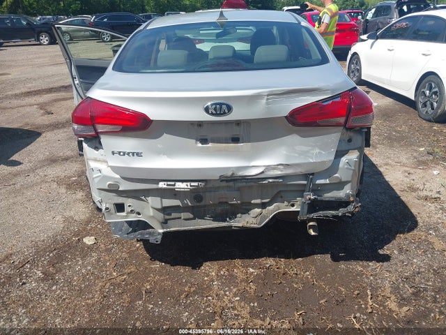 Продажа на аукционе авто 2017 Kia Forte Lx, vin: 3KPFK4A74HE075939, номер лота: 45395796