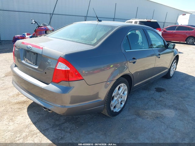 45395810 :رقم المزاد ، 3FAHP0HAXBR281342 vin ، 2011 Ford Fusion Se مزاد بيع
