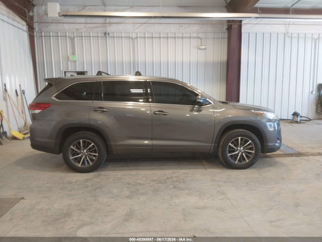 Toyota Highlander Xle 2017 5TDKZRFH5HS516315 Image 14