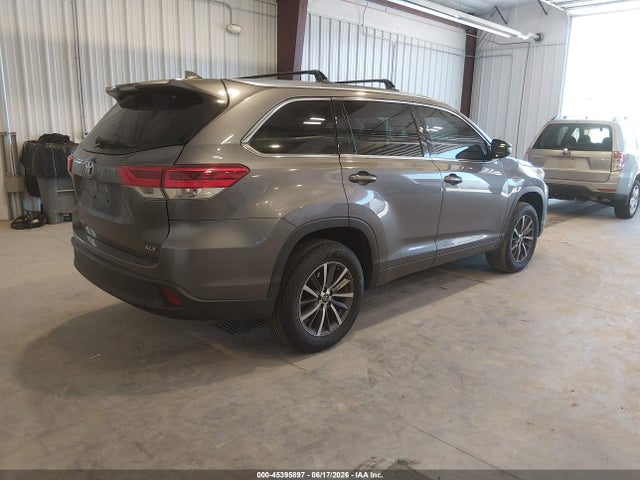 Toyota Highlander Xle 2017 5TDKZRFH5HS516315 Image 4
