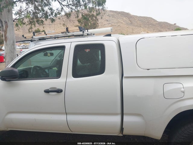 5TFRX5GN0HX084163 Toyota Tacoma Sr