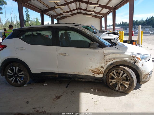 3N1CP5CU1KL549106 Nissan KICKS SV