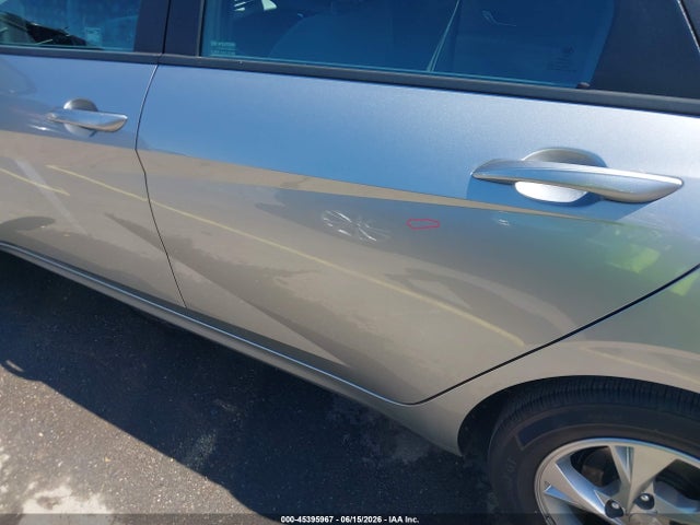 5NPLL4AG4MH046592 Hyundai ELANTRA SE