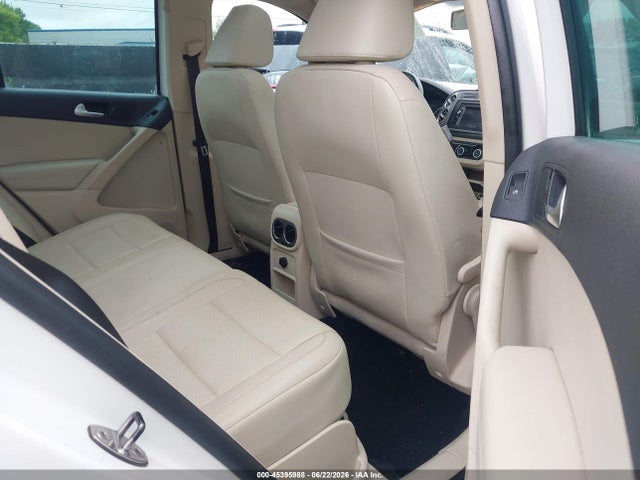 45395988 :رقم المزاد ، WVGAV7AX4AW001673 vin ، 2010 Volkswagen Tiguan Wolfsburg Edition مزاد بيع