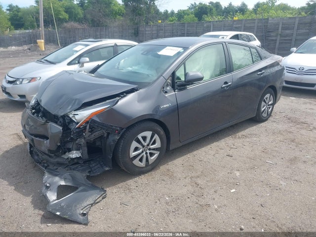 Toyota Prius Two 2017 JTDKBRFU4H3578906 Image 2