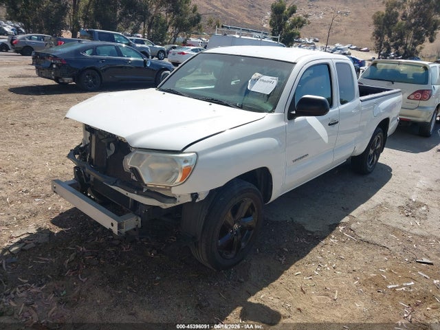 Toyota Tacoma 2015 5TFTX4CN9FX067767 Image 2