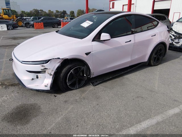 45396098 :رقم المزاد ، 7SAYGDEE3TF622336 vin ، 2026 Tesla Model Y مزاد بيع