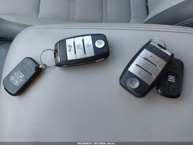 Продажа на аукционе авто 2016 Kia Sorento 3.3l Sx, vin: 5XYPKDA52GG167278, номер лота: 45396151