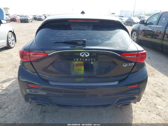 45396188 :رقم المزاد ، SJKCH5CP1HA032101 vin ، 2017 Infiniti Qx30 Sport مزاد بيع