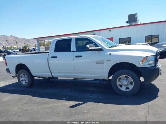 45396203 :رقم المزاد ، 3C6UR5HJ0JG287569 vin ، 2018 Ram 2500 Tradesman  4x4 8' Box مزاد بيع