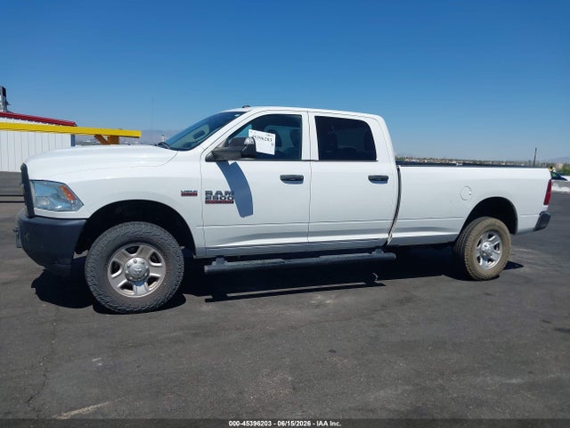 45396203 :رقم المزاد ، 3C6UR5HJ0JG287569 vin ، 2018 Ram 2500 Tradesman  4x4 8' Box مزاد بيع